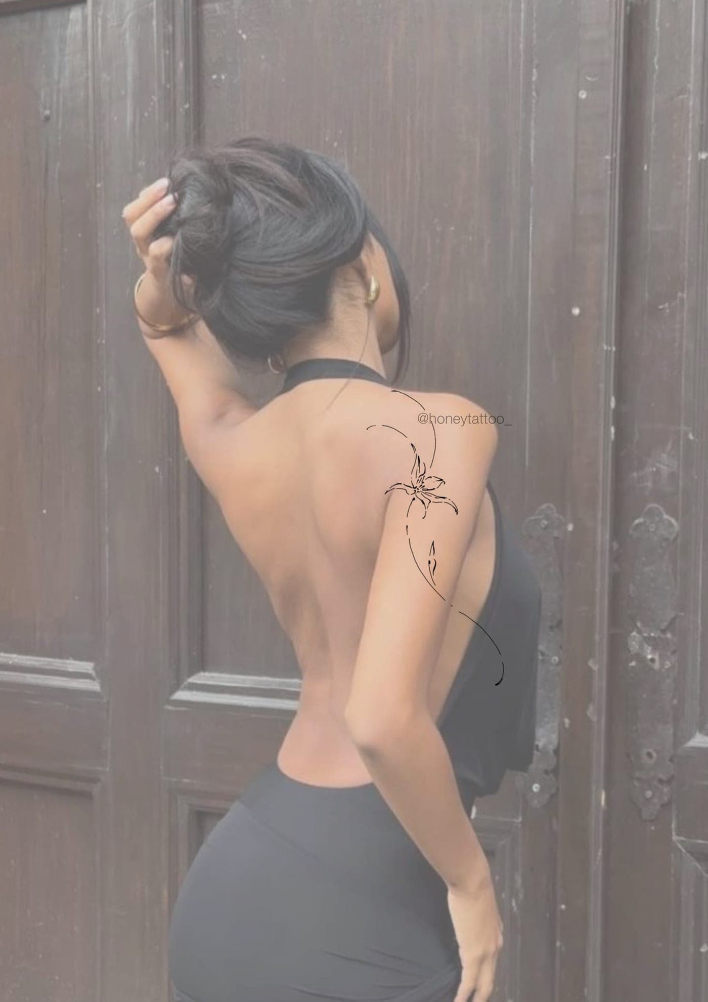 Flor y enredadera · hombro y brazo